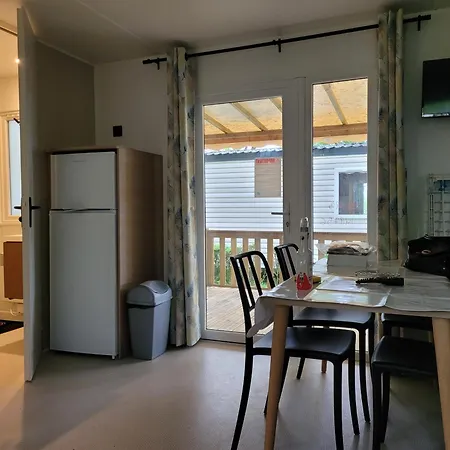 مكان تخييم Mobilhome *