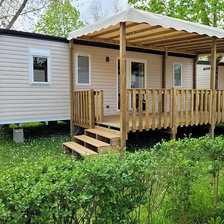 مكان تخييم Mobilhome *